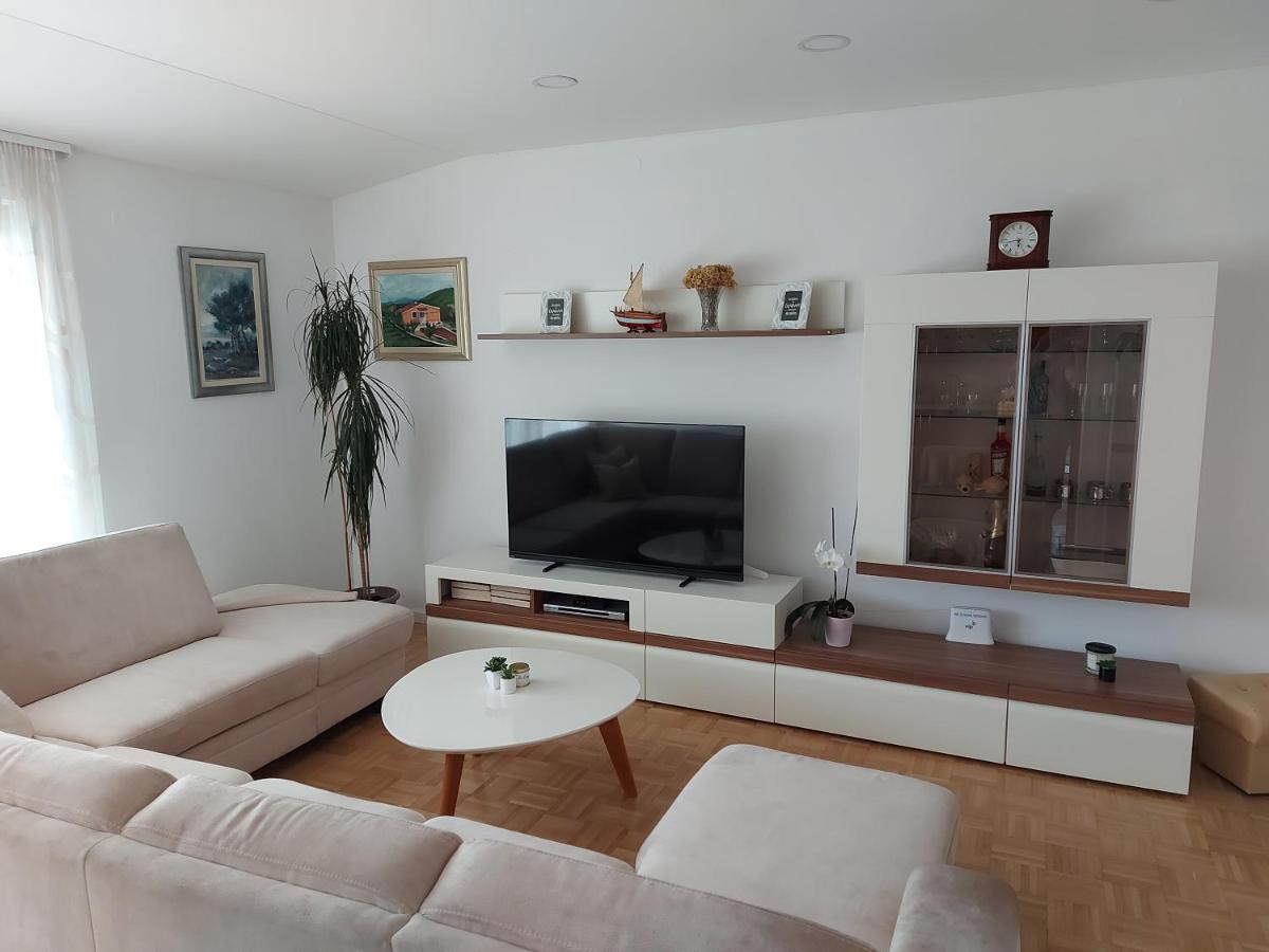 Apartman Mb Ποντστράνα Εξωτερικό φωτογραφία